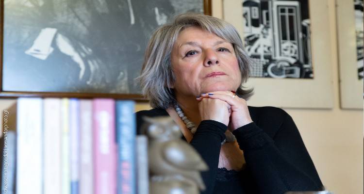 Κώστια Κοντολέων για το νέο της βιβλίο: «Αυτό που έγινε στο νησί της Λήμνου ήταν ένα γεγονός που συντάραξε»