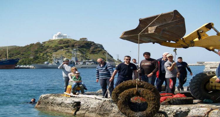 &Sigma;&epsilon; &kappa;&alpha;&theta;&alpha;&rho;&iota;&sigma;&mu;ό &tau;&omicron;&upsilon; &beta;&upsilon;&theta;&omicron;ύ &sigma;&tau;&omicron; &alpha;&lambda;&iota;&epsilon;&upsilon;&tau;&iota;&kappa;ό &kappa;&alpha;&tau;&alpha;&phi;ύ&gamma;&iota;&omicron; &tau;&eta;&sigmaf; &Mu;ύ&rho;&iota;&nu;&alpha;&sigmaf; &pi;&rho;&omicron;&chi;&omega;&rho;ά &tau;&omicron; &Lambda;&iota;&mu;&epsilon;&nu;&alpha;&rho;&chi;&epsilon;ί&omicron;