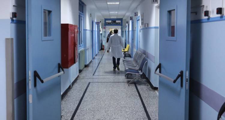 Κορωνοϊός: Στους 123 οι νεκροί | Κατέληξαν δύο άνδρες τα ξημερώματα