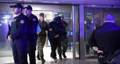 &Omicron;&iota; 8 ώ&rho;&epsilon;&sigmaf; &alpha;&pi;&omicron;&lambda;&omicron;&gamma;ί&alpha;&sigmaf; &tau;&omicron;&upsilon; &sigma;&mu;&eta;&nu;ά&rho;&chi;&omicron;&upsilon; &kappa;&alpha;&tau;&alpha;&sigma;&kappa;ό&pi;&omicron;&upsilon;: &Tau;&omicron;&nu; &pi;&rho;&omicron;&sigma;έ&gamma;&gamma;&iota;&sigma;&alpha;&nu; &mu;έ&sigma;&omega; LinkedIn, &kappa;&alpha;&tau;&omicron;&nu;ό&mu;&alpha;&sigma;&epsilon; &tau;&rho;ί&alpha; &pi;&rho;ό&sigma;&omega;&pi;&alpha;
