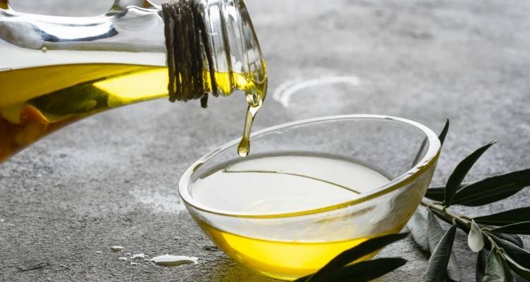 &Epsilon;&lambda;&alpha;&iota;ό&lambda;&alpha;&delta;&omicron;: &Nu;έ&alpha; ά&nu;&omicron;&delta;&omicron;&sigmaf; &tau;&iota;&mu;ώ&nu; &sigma;&tau;&omicron;&nu; &omicron;&rho;ί&zeta;&omicron;&nu;&tau;&alpha; | &Omicron; &kappa;&alpha;ύ&sigma;&omega;&nu;&alpha;&sigmaf; &kappa;&alpha;&iota; &omicron;&iota; &phi;&omega;&tau;&iota;έ&sigmaf; &alpha;&pi;&epsilon;&iota;&lambda;&omicron;ύ&nu; &tau;&eta; &phi;&epsilon;&tau;&iota;&nu;ή &pi;&alpha;&rho;&alpha;&gamma;&omega;&gamma;ή &sigma;&tau;&eta;&nu; &Epsilon;&upsilon;&rho;ώ&pi;&eta;