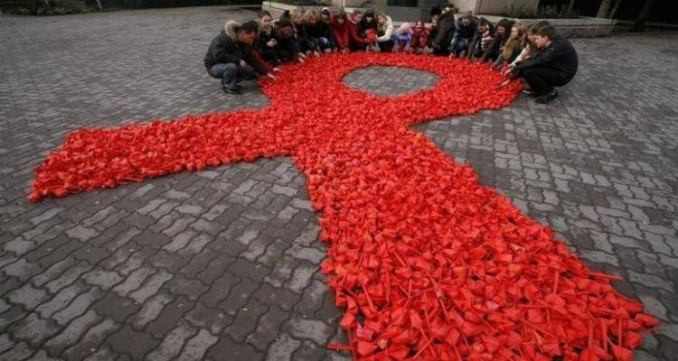 Παγκόσμια Ημέρα Κατά του Aids: Η επιδημία, η κατάσταση στην Ελλάδα και οι νέες θεραπείες