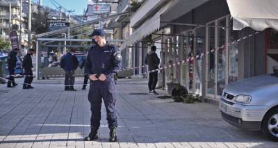 &Delta;&omicron;&lambda;&omicron;&phi;&omicron;&nu;ί&alpha; &sigma;&tau;&eta; &Gamma;&lambda;&upsilon;&phi;ά&delta;&alpha;: &Alpha;&pi;&omicron;&tau;&epsilon;&lambda;&epsilon;ί&omega;&sigma;&epsilon; &tau;&omicron;&nu; 66&chi;&rho;&omicron;&nu;&omicron; &mu;&epsilon; &alpha;&epsilon;&rho;&omicron;&beta;ό&lambda;&omicron; | &Lambda;έ&epsilon;&iota; ό&tau;&iota; &epsilon;ί&nu;&alpha;&iota; ά&rho;&rho;&omega;&sigma;&tau;&omicron;&sigmaf; &sigma;&epsilon; &tau;&epsilon;&lambda;&iota;&kappa;ό &sigma;&tau;ά&delta;&iota;&omicron;
