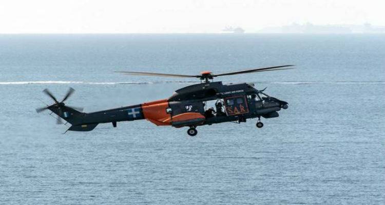 Ελικόπτερο Super Puma από τη Λήμνο διέσωσε 7 άτομα στη Λέσβο (video)