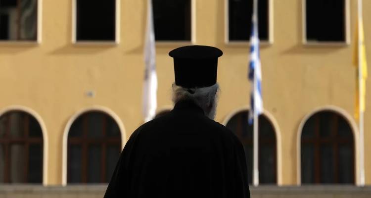 &Theta;&epsilon;&sigma;&sigma;&alpha;&lambda;&omicron;&nu;ί&kappa;&eta;: &Kappa;&alpha;&tau;&alpha;&delta;&iota;&kappa;ά&sigma;&tau;&eta;&kappa;&epsilon; &iota;&epsilon;&rho;έ&alpha;&sigmaf; &gamma;&iota;&alpha; &epsilon;&nu;&delta;&omicron;&omicron;&iota;&kappa;&omicron;&gamma;&epsilon;&nu;&epsilon;&iota;&alpha;&kappa;ή &alpha;&pi;&epsilon;&iota;&lambda;ή -&Tau;&iota; &upsilon;&pi;&omicron;&sigma;&tau;ή&rho;&iota;&xi;&epsilon; &eta; &pi;&rho;&epsilon;&sigma;&beta;&upsilon;&tau;έ&rho;&alpha; &pi;&omicron;&upsilon; &tau;&omicron;&nu; &kappa;&alpha;&tau;ή&gamma;&gamma;&epsilon;&iota;&lambda;&epsilon;