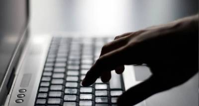 &Eta;&rho;ά&kappa;&lambda;&epsilon;&iota;&omicron;: &Tau;&eta;&sigmaf; &epsilon;ί&pi;&alpha;&nu; &nu;&alpha; &phi;&tau;&iota;ά&xi;&epsilon;&iota;... phone banking &kappa;&alpha;&iota; &tau;&eta;&sigmaf; ά&rho;&pi;&alpha;&xi;&alpha;&nu; 3.000 &epsilon;&upsilon;&rho;ώ!