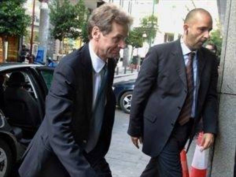 Αιφνιδιαστική συνάντηση Στουρνάρα - τρόικας για ΕΡΤ