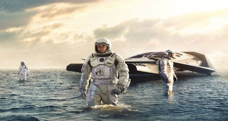 &Eta; &tau;&alpha;&iota;&nu;ί&alpha; &laquo;Interstellar&raquo; έ&rho;&chi;&epsilon;&tau;&alpha;&iota; &sigma;&tau;&omicron; &Mu;&alpha;&rho;&omicron;ύ&lambda;&alpha; (video)