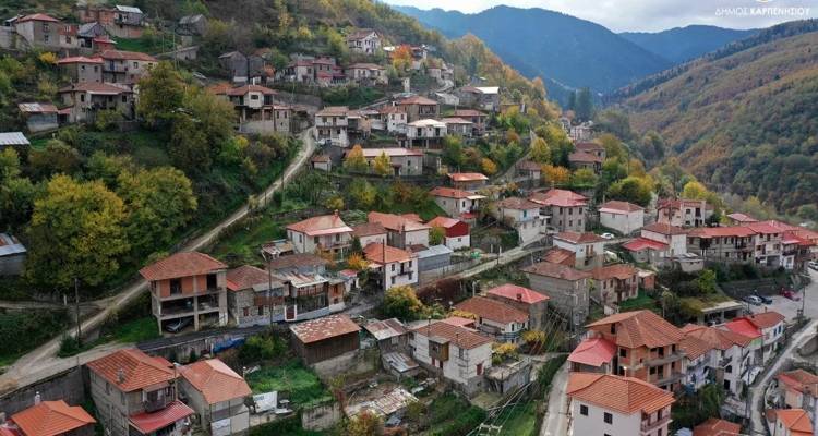 Φουρνά Ευρυτανίας: Πώς η δασκάλα και ο ιερέας φέρνουν κατοίκους στο χωριό -Και 2η πολύτεκνη οικογένεια αποφάσισε να μετακομίσει