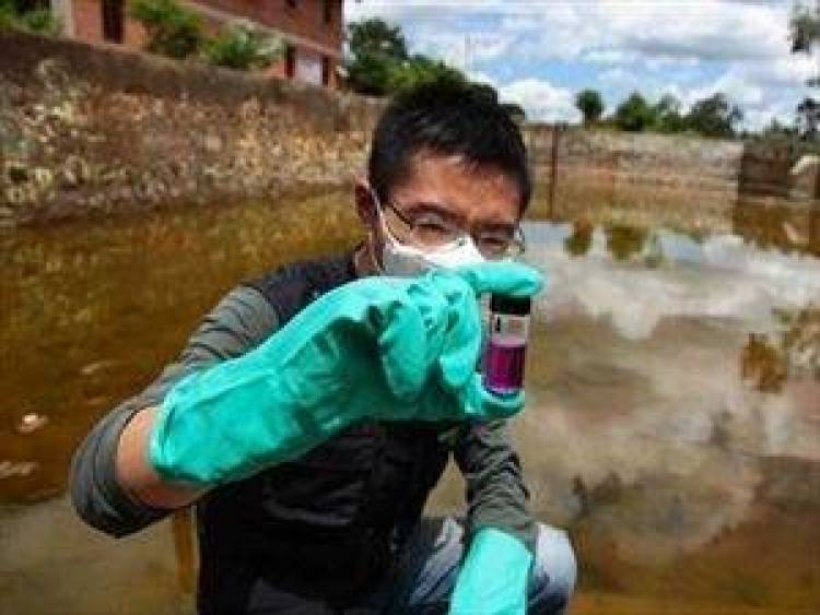 Η Κίνα παραδέχεται τα «χωριά του καρκίνου»