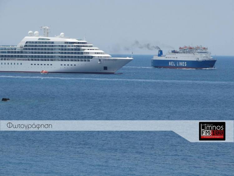 Αγκυροβόλησε το πρωί ανοιχτά του λιμανιού της Μύρινας το εντυπωσιακό «Seabourn Odyssey» (photos)