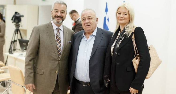 &Pi;. &Mu;&pi;&omicron;ύ&mu;&pi;&omicron;&upsilon;&rho;&alpha;&sigmaf;: &Epsilon;&gamma;&kappa;&alpha;&iota;&nu;&iota;ά&sigma;&tau;&eta;&kappa;&epsilon; &tau;&omicron; &Epsilon;&lambda;&lambda;&eta;&nu;&iota;&kappa;ό &Kappa;έ&nu;&tau;&rho;&omicron; &Tau;&omicron;&upsilon;&rho;&iota;&sigma;&mu;&omicron;ύ &sigma;&tau;&eta;&nu; &Omicron;&upsilon;&kappa;&rho;&alpha;&nu;ί&alpha; (photos)