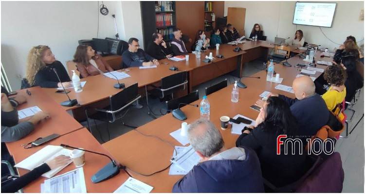 &Lambda;ή&mu;&nu;&omicron;&sigmaf;: &Iota;&delta;&iota;&alpha;ί&tau;&epsilon;&rho;&omicron; &epsilon;&nu;&delta;&iota;&alpha;&phi;έ&rho;&omicron;&nu; &alpha;&pi;ό &tau;&omicron;&upsilon;&sigmaf; &sigma;&upsilon;&lambda;&lambda;ό&gamma;&omicron;&upsilon;&sigmaf; &gamma;&iota;&alpha; &tau;&omicron; &nu;έ&omicron; Leader