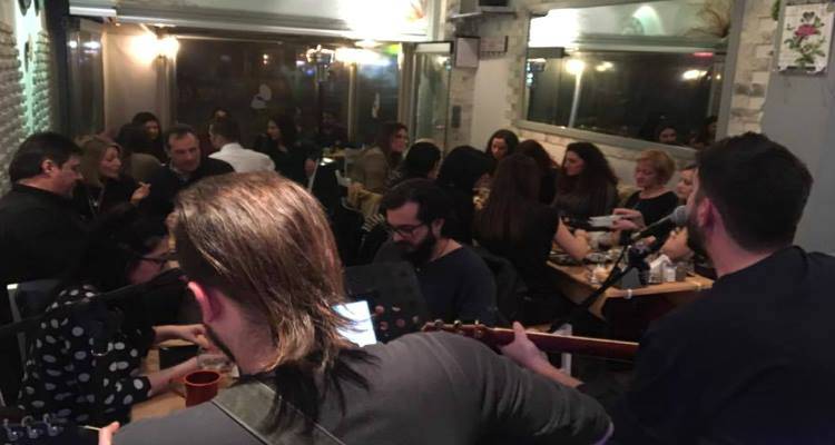 &laquo;&Gamma;&rho;&alpha;&mu;&mu;ό&phi;&omega;&nu;&omicron;&raquo;: &Tau;&omicron; &sigma;ύ&gamma;&chi;&rho;&omicron;&nu;&omicron; &tau;&sigma;&iota;&pi;&omicron;&upsilon;&rho;ά&delta;&iota;&kappa;&omicron; &sigma;&tau;&eta;&nu; &kappa;&alpha;&rho;&delta;&iota;ά &tau;&eta;&sigmaf; &Lambda;ή&mu;&nu;&omicron;&upsilon;