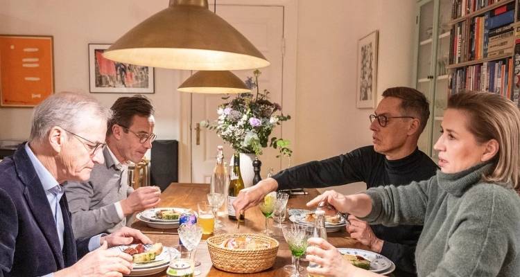 Σκανδιναβική απλότητα: Οι ηγέτες Σουηδίας-Νορβηγίας-Φινλανδίας τρώνε στο σπίτι της Δανής πρωθυπουργού -Τι είπαν για Τραμπ