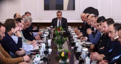 &laquo;&Rho;&alpha;&nu;&tau;&epsilon;&beta;&omicron;ύ &Pi;&alpha;&rho;&alpha;&sigma;&kappa;&epsilon;&upsilon;ή ή &alpha;&pi;ό &Delta;&epsilon;&upsilon;&tau;έ&rho;&alpha;, &alpha;&nu;&alpha;&lambda;ό&gamma;&omega;&sigmaf; &pi;ό&tau;&epsilon; &theta;&alpha; &phi;ύ&gamma;&omicron;&upsilon;&nu; &tau;&alpha; &tau;&rho;&alpha;&kappa;&tau;έ&rho; &alpha;&pi;ό &tau;&omicron;&upsilon;&sigmaf; &delta;&rho;ό&mu;&omicron;&upsilon;&sigmaf;&raquo;, &tau;&omicron; &mu;ή&nu;&upsilon;&mu;&alpha; &Mu;&alpha;&xi;ί&mu;&omicron;&upsilon; &sigma;&tau;&omicron;&upsilon;&sigmaf; &sigma;&kappa;&lambda;&eta;&rho;&omicron;ύ&sigmaf; &tau;&omega;&nu; &mu;&pi;&lambda;ό&kappa;&omega;&nu;
