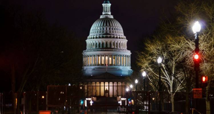 &Xi;&epsilon;&kappa;ί&nu;&eta;&sigma;&epsilon; &eta; &delta;ί&kappa;&eta; &tau;&omicron;&upsilon; &Nu;&tau;ό&nu;&alpha;&lambda;&nu;&tau; &Tau;&rho;&alpha;&mu;&pi; &sigma;&tau;&eta; &Gamma;&epsilon;&rho;&omicron;&upsilon;&sigma;ί&alpha; | &Tau;&omicron; &Sigma;ά&beta;&beta;&alpha;&tau;&omicron; &tau;&omicron; &beta;&rho;ά&delta;&upsilon; &alpha;&nu;&alpha;&mu;έ&nu;&epsilon;&tau;&alpha;&iota; &eta; &alpha;&pi;ό&phi;&alpha;&sigma;&eta;