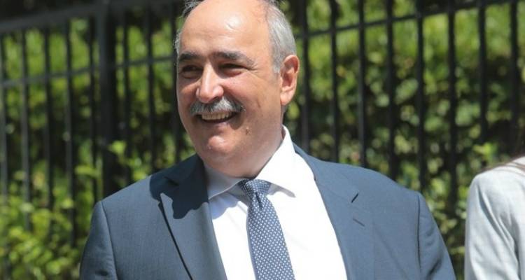 &Sigma;&tau;&eta; &Lambda;ή&mu;&nu;&omicron; &tau;&eta;&nu; 25&eta; &Mu;&alpha;&rho;&tau;ί&omicron;&upsilon; &omicron; &Mu;ά&rho;&kappa;&omicron;&sigmaf; &Mu;&pi;ό&lambda;&alpha;&rho;&eta;&sigmaf;;