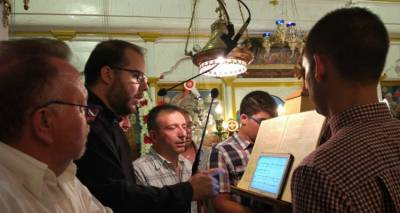 &Omicron; &Sigma;ύ&lambda;&lambda;&omicron;&gamma;&omicron;&sigmaf; &Iota;&epsilon;&rho;&omicron;&psi;&alpha;&lambda;&tau;ώ&nu; &Lambda;ή&mu;&nu;&omicron;&upsilon; &sigma;&upsilon;&mu;&mu;&epsilon;&tau;&epsilon;ί&chi;&epsilon; &sigma;&tau;&omicron;&nu; &epsilon;&omicron;&rho;&tau;&alpha;&sigma;&mu;ό &tau;&omicron;&upsilon; &Alpha;&gamma;ί&omicron;&upsilon; &Pi;&alpha;&nu;&tau;&epsilon;&lambda;&epsilon;ή&mu;&omicron;&nu;&alpha; &sigma;&tau;&omicron; &Alpha;&nu;&delta;&rho;ώ&nu;&iota; (photos)