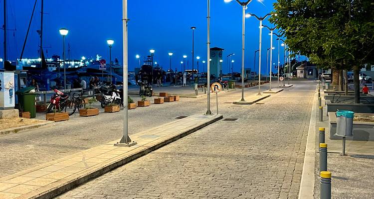 &laquo;&Kappa;&alpha;&mu;&pi;&alpha;&nu;ά&kappa;&iota;&raquo; &omicron; &Iota;&omicron;ύ&nu;&iota;&omicron;&sigmaf; &gamma;&iota;&alpha; &tau;&eta;&nu; &tau;&omicron;&upsilon;&rho;&iota;&sigma;&tau;&iota;&kappa;ή &kappa;ί&nu;&eta;&sigma;&eta; &tau;&eta;&sigmaf; &Lambda;ή&mu;&nu;&omicron;&upsilon;;