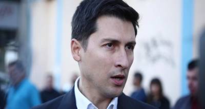 ΠΑΣΟΚ: «Από το 8ωρο στο 13ωρο | Η ΝΔ ξηλώνει τα εργασιακά δικαιώματα»