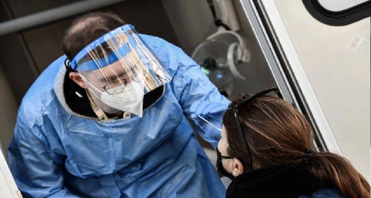 &Kappa;&omicron;&rho;&omega;&nu;&omicron;ϊό&sigmaf; - &Epsilon;&Rho;&Gamma;&Alpha;&Nu;&Eta;: &Pi;ό&tau;&epsilon; &pi;&rho;έ&pi;&epsilon;&iota; &nu;&alpha; &upsilon;&pi;&omicron;&beta;ά&lambda;&lambda;&omicron;&upsilon;&nu; &omicron;&iota; &epsilon;&rho;&gamma;&omicron;&delta;ό&tau;&epsilon;&sigmaf; &tau;&alpha; rapid test &tau;&omega;&nu; &epsilon;&rho;&gamma;&alpha;&zeta;o&mu;έ&nu;&omega;&nu;