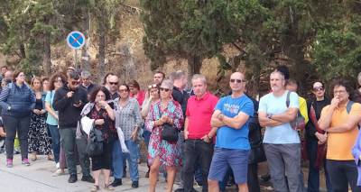 &Pi;&epsilon;&rho;&iota;&omicron;&delta;&epsilon;ί&alpha; &tau;&eta;&sigmaf; &Alpha;&gamma;&lambda;&alpha;ΐ&alpha;&sigmaf; &Kappa;&upsilon;&rho;ί&tau;&sigma;&eta; &sigma;&tau;&eta; &Lambda;ή&mu;&nu;&omicron; | &Pi;&rho;ό&tau;&epsilon;&iota;&nu;&epsilon; &tau;&eta;&nu; &alpha;&gamma;&omicron;&rho;ά 2 minibus &gamma;&iota;&alpha; &tau;&eta;&nu; &alpha;&pi;&rho;ό&sigma;&kappa;&omicron;&pi;&tau;&eta; &mu;&epsilon;&tau;&alpha;&phi;&omicron;&rho;ά &tau;&omega;&nu; &mu;&alpha;&theta;&eta;&tau;ώ&nu; &sigma;&tau;&alpha; &sigma;&chi;&omicron;&lambda;&epsilon;ί&alpha;