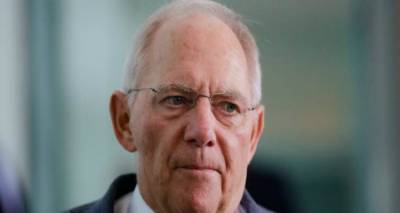 &Sigma;ό&iota;&mu;&pi;&lambda;&epsilon; &sigma;&tau;&omicron; Eurogroup: &Delta;&epsilon;&nu; &sigma;&upsilon;&zeta;&eta;&tau;ά&mu;&epsilon; &gamma;&iota;&alpha; &epsilon;&lambda;ά&phi;&rho;&upsilon;&nu;&sigma;&eta; &tau;&omicron;&upsilon; &epsilon;&lambda;&lambda;&eta;&nu;&iota;&kappa;&omicron;ύ &chi;&rho;έ&omicron;&upsilon;&sigmaf; &pi;&rho;&iota;&nu; &tau;&omicron; 2018