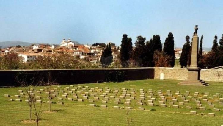 &Eta; &epsilon;&pi;έ&tau;&epsilon;&iota;&omicron;&sigmaf; &tau;&eta;&sigmaf; &Kappa;&alpha;&lambda;&lambda;ί&pi;&omicron;&lambda;&eta;&sigmaf; &pi;&rho;&omicron;&sigma;&epsilon;&lambda;&kappa;ύ&epsilon;&iota; &tau;&omicron;&upsilon;&rho;ί&sigma;&tau;&epsilon;&sigmaf; | &Pi;&rho;&omega;&tau;&alpha;&gamma;&omega;&nu;&iota;&sigma;&tau;&iota;&kappa;ό&sigmaf; &omicron; &rho;ό&lambda;&omicron;&sigmaf; &tau;&eta;&sigmaf; &Lambda;ή&mu;&nu;&omicron;&upsilon;