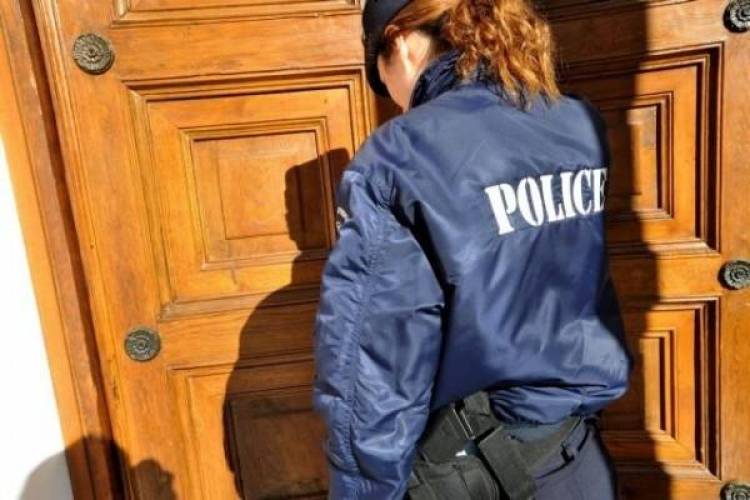 &Beta;ί&alpha;&iota;&eta; &epsilon;&pi;ί&theta;&epsilon;&sigma;&eta; &alpha;&rho;&chi;&iota;&mu;&alpha;&nu;&delta;&rho;ί&tau;&eta; &sigma;&epsilon; &alpha;&sigma;&tau;&upsilon;&nu;&omicron;&mu;&iota;&kappa;ό