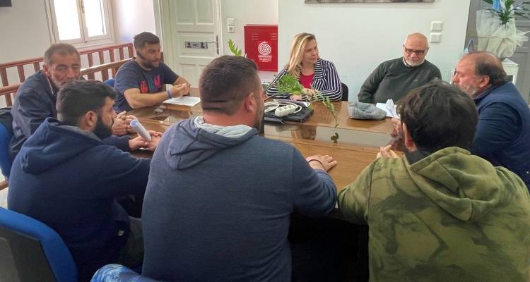 &Nu;έ&alpha; &sigma;&upsilon;&nu;ά&nu;&tau;&eta;&sigma;&eta; &tau;&eta;&sigmaf; &Delta;&eta;&mu;&omicron;&tau;&iota;&kappa;ή&sigmaf; &Alpha;&rho;&chi;ή&sigmaf; &mu;&epsilon; &tau;&omicron;&upsilon;&sigmaf; &alpha;&gamma;&rho;&omicron;&kappa;&tau;&eta;&nu;&omicron;&tau;&rho;ό&phi;&omicron;&upsilon;&sigmaf;