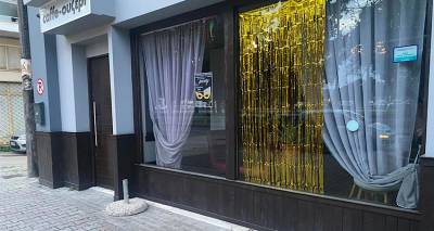 &Theta;&epsilon;&sigma;&sigma;&alpha;&lambda;&omicron;&nu;ί&kappa;&eta;: &Pi;&epsilon;&lambda;ά&tau;&eta;&sigmaf; &sigma;&epsilon; &omicron;&upsilon;&zeta;&epsilon;&rho;ί &kappa;ά&rho;&phi;&omega;&sigma;&epsilon; &mu;&alpha;&chi;&alpha;ί&rho;&iota; &sigma;&tau;&eta;&nu; &kappa;&omicron;&iota;&lambda;&iota;ά &tau;&omicron;&upsilon; &mu;ά&gamma;&epsilon;&iota;&rho;&alpha; &mu;&epsilon;&tau;ά &alpha;&pi;ό &delta;&iota;&alpha;&pi;&lambda;&eta;&kappa;&tau;&iota;&sigma;&mu;ό
