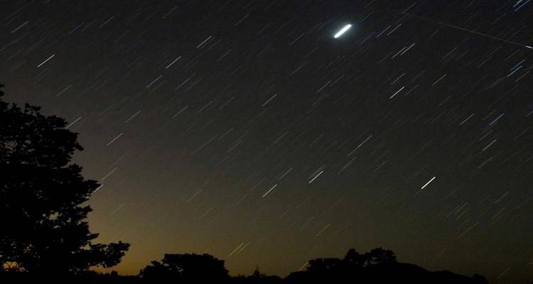 Θα βρέξει πεφταστέρια το Σαββατοκύριακο: Το πρώτο πέρασμα διαττόντων του 2015