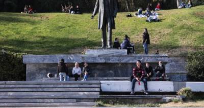 &Pi;&omicron;&iota;&alpha; &mu;έ&tau;&rho;&alpha; &theta;&alpha; &sigma;&tau;&alpha;&mu;&alpha;&tau;ή&sigma;&omicron;&upsilon;&nu; &alpha;&upsilon;&tau;ή &tau;&eta;&nu; &epsilon;&beta;&delta;&omicron;&mu;ά&delta;&alpha; | &Pi;ό&sigma;&omicron; &kappa;&omicron;&nu;&tau;ά &epsilon;ί&nu;&alpha;&iota; &eta; &pi;&lambda;ή&rho;&eta;&sigmaf; ά&rho;&sigma;&eta; &kappa;&alpha;&iota; &eta; &epsilon;&pi;&iota;&sigma;&tau;&rho;&omicron;&phi;ή &sigma;&tau;&eta;&nu; &kappa;&alpha;&nu;&omicron;&nu;&iota;&kappa;ό&tau;&eta;&tau;&alpha;
