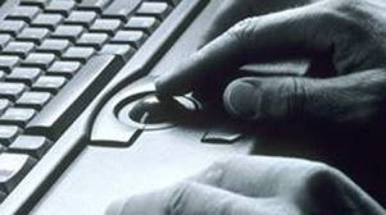 &Epsilon;&gamma;ώ &delta;&epsilon;&nu; &epsilon;ί&mu;&alpha;&iota; &kappa;&omicron;&mu;&pi;&iota;&omicron;&upsilon;&tau;&epsilon;&rho;ά&sigmaf;...