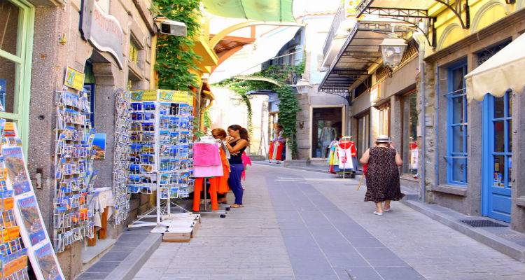 &Mu;ά&kappa;&eta;&sigmaf; &Psi;ά&rho;&rho;&alpha;&sigmaf;: &laquo; &Alpha;&nu;&epsilon;&lambda;έ&eta;&tau;&omicron; &kappa;&upsilon;&nu;ή&gamma;&iota; &sigma;&tau;&iota;&sigmaf; &epsilon;&pi;&iota;&chi;&epsilon;&iota;&rho;ή&sigma;&epsilon;&iota;&sigmaf; &tau;&eta;&sigmaf; &Lambda;ή&mu;&nu;&omicron;&upsilon;&raquo;
