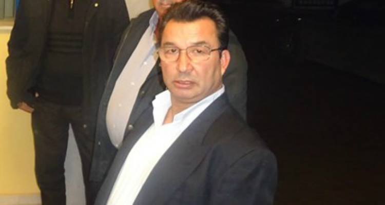 &Omicron; &Alpha;&rho;&iota;&sigma;&tau;&epsilon;ί&delta;&eta;&sigmaf; &Tau;&sigma;&omicron;&tau;&rho;&omicron;ύ&delta;&eta;&sigmaf; &alpha;&pi;&omicron;&chi;&alpha;&iota;&rho;&epsilon;&tau;ά &tau;&omicron;&nu; &Nu;ί&kappa;&omicron; &Pi;&omicron;&rho;&iota;ά&zeta;&eta;