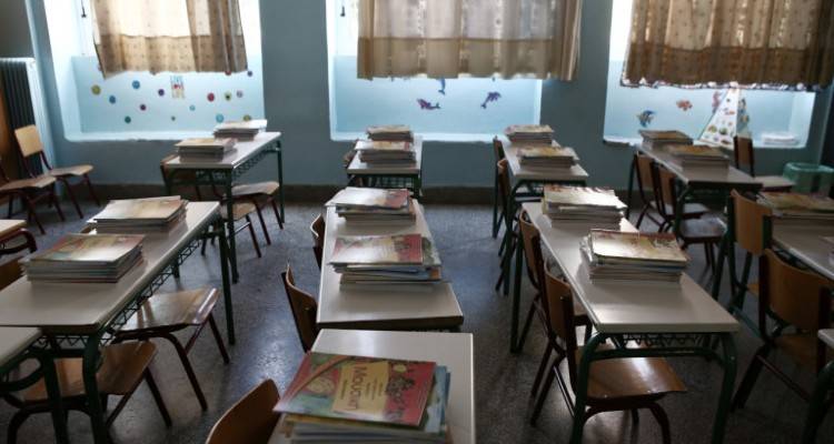 &Sigma;&chi;&omicron;&lambda;&epsilon;ί&alpha;: &Tau;&iota; &pi;&rho;έ&pi;&epsilon;&iota; &nu;&alpha; &kappa;ά&nu;&omicron;&upsilon;&nu; &omicron;&iota; &gamma;&omicron;&nu;&epsilon;ί&sigmaf; | &Omicron;&iota; 3 &omicron;&delta;&eta;&gamma;ί&epsilon;&sigmaf; &tau;&omicron;&upsilon; &Epsilon;&Omicron;&Delta;&Upsilon;