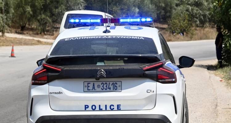 &Alpha;&pi;ί&sigma;&tau;&epsilon;&upsilon;&tau;&omicron;: &Eta;&lambda;&iota;&kappa;&iota;&omega;&mu;έ&nu;&omicron;&sigmaf; &sigma;&tau;&alpha;&mu;ά&tau;&eta;&sigma;&epsilon; &sigma;&epsilon; &kappa;ό&kappa;&kappa;&iota;&nu;&omicron; &phi;&alpha;&nu;ά&rho;&iota; &kappa;&alpha;&iota; &delta;ύ&omicron; &nu;&epsilon;&alpha;&rho;έ&sigmaf; &tau;&omicron;ύ ά&rho;&pi;&alpha;&xi;&alpha;&nu; &tau;&omicron;&nu; &sigma;&tau;&alpha;&upsilon;&rho;ό &alpha;&pi;ό &tau;&omicron;&nu; &lambda;&alpha;&iota;&mu;ό