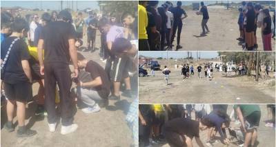 &Mu;&epsilon; &pi;&epsilon;&zeta;&omicron;&pi;&omicron;&rho;ί&alpha;, ά&lambda;&mu;&alpha;&tau;&alpha; &kappa;&alpha;&iota; &pi;&alpha;&iota;&chi;&nu;ί&delta;&iota;&alpha; &tau;ί&mu;&eta;&sigma;&epsilon; &tau;&omicron; &Gamma;&upsilon;&mu;&nu;ά&sigma;&iota;&omicron; &Lambda;&iota;&beta;&alpha;&delta;&omicron;&chi;&omega;&rho;ί&omicron;&upsilon; &tau;&eta;&nu; &Eta;&mu;έ&rho;&alpha; &Sigma;&chi;&omicron;&lambda;&iota;&kappa;&omicron;ύ &Alpha;&theta;&lambda;&eta;&tau;&iota;&sigma;&mu;&omicron;ύ