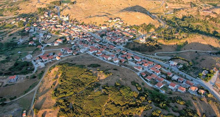 &Omicron;&iota; &Alpha;&gamma;&iota;&omicron;&delta;&eta;&mu;&eta;&tau;&rho;&iota;ά&tau;&epsilon;&sigmaf; &omicron;&mu;&omicron;&rho;&phi;&alpha;ί&nu;&omicron;&upsilon;&nu; &tau;&omicron; &chi;&omega;&rho;&iota;ό &tau;&omicron;&upsilon;&sigmaf;