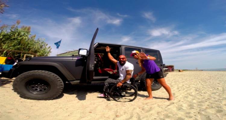 &Tau;&omicron; Surf Club Keros &sigma;&tau;&eta; &Lambda;ή&mu;&nu;&omicron; &kappa;&alpha;&iota; ά&lambda;&lambda;&alpha; &pi;&alpha;&rho;&alpha;&delta;&epsilon;ί&gamma;&mu;&alpha;&tau;&alpha; &pi;&rho;&omicron;&sigma;&beta;ά&sigma;&iota;&mu;&omicron;&upsilon; &tau;&omicron;&upsilon;&rho;&iota;&sigma;&mu;&omicron;ύ &sigma;&tau;&eta;&nu; &Epsilon;&lambda;&lambda;ά&delta;&alpha;