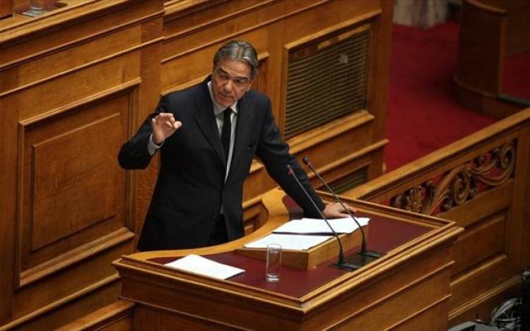 &Sigma;&eta;&phi;&omicron;&upsilon;&nu;ά&kappa;&eta;&sigmaf;: &laquo;&Epsilon;&rho;&alpha;&sigma;&iota;&tau;&epsilon;&chi;&nu;&iota;&kappa;&omicron;ί &omicron;&iota; &chi;&epsilon;&iota;&rho;&iota;&sigma;&mu;&omicron;ί &tau;&eta;&sigmaf; &kappa;&upsilon;&beta;έ&rho;&nu;&eta;&sigma;&eta;&sigmaf;&raquo;