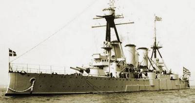 &Nu;&alpha;&upsilon;&mu;&alpha;&chi;ί&alpha; &tau;&eta;&sigmaf; &Lambda;ή&mu;&nu;&omicron;&upsilon;: &Omicron; &theta;&rho;ί&alpha;&mu;&beta;&omicron;&sigmaf; &tau;&omicron;&upsilon; &laquo;&Alpha;&beta;έ&rho;&omega;&phi;&raquo;, &tau;&omicron; &iota;&sigma;&tau;&omicron;&rho;&iota;&kappa;ό &sigma;ή&mu;&alpha; &Kappa;&omicron;&upsilon;&nu;&tau;&omicron;&upsilon;&rho;&iota;ώ&tau;&eta; &kappa;&alpha;&iota; &eta; &theta;&alpha;&rho;&alpha;&lambda;&lambda;έ&alpha; &tau;&alpha;&kappa;&tau;&iota;&kappa;ή &tau;&omicron;&upsilon;