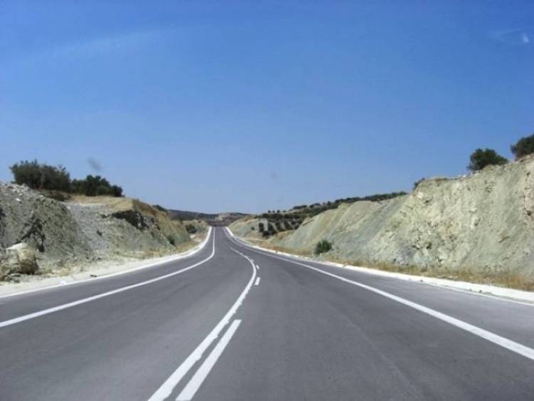 Ξεκινούν διαγραμμίσεις και καθαρισμοί τάφρων στο επαρχιακό οδικό δίκτυο της Λήμνου