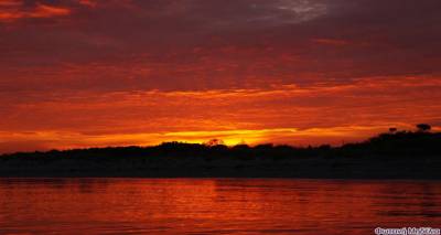 Ό&tau;&alpha;&nu; &omicron; &omicron;&upsilon;&rho;&alpha;&nu;ό&sigmaf; &tau;&eta;&sigmaf; &Lambda;ή&mu;&nu;&omicron;&upsilon; &pi;ή&rho;&epsilon; &phi;&omega;&tau;&iota;ά... (photos)