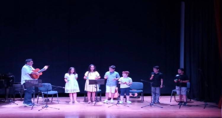 &Omega;&delta;&epsilon;ί&omicron; &Lambda;ή&mu;&nu;&omicron;&upsilon;: &Nu;ό&tau;&epsilon;&sigmaf;... &alpha;&pi;&omicron;&chi;&alpha;&iota;&rho;&epsilon;&tau;&iota;&sigma;&tau;ή&rho;&iota;&epsilon;&sigmaf; &kappa;&alpha;&iota; &kappa;&alpha;&lambda;&omicron;&kappa;&alpha;&iota;&rho;&iota;&nu;έ&sigmaf;