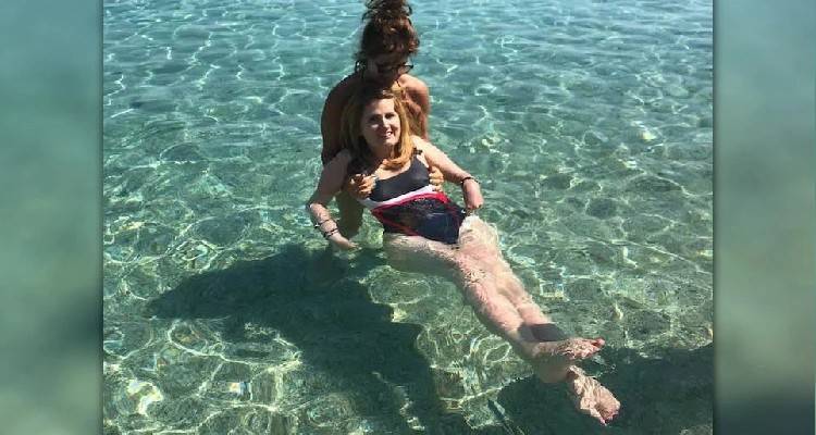 &Eta; &Mu;&upsilon;&rho;&tau;ώ &tau;&eta;&sigmaf; &Pi;ά&rho;&omicron;&upsilon; &delta;&iota;&kappa;&alpha;&iota;ώ&theta;&eta;&kappa;&epsilon; &alpha;&pi;ό &tau;&omicron; &Sigma;&tau;&Epsilon; &gamma;&iota;&alpha; &tau;&eta;&nu; &alpha;&pi;&omicron;&zeta;&eta;&mu;ί&omega;&sigma;&eta; &alpha;&pi;ό &tau;&omicron; &Epsilon;&lambda;&lambda;&eta;&nu;&iota;&kappa;ό &Delta;&eta;&mu;ό&sigma;&iota;&omicron;