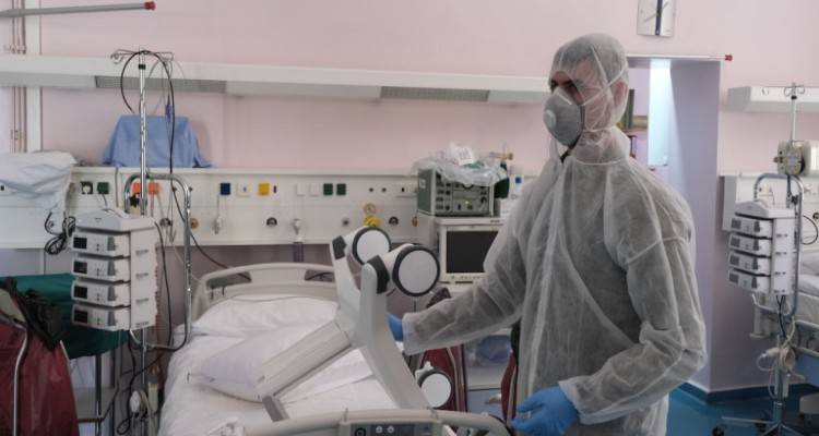 &Upsilon;&pi;&omicron;&upsilon;&rho;&gamma;&epsilon;ί&omicron; &Upsilon;&gamma;&epsilon;ί&alpha;&sigmaf;: &Tau;&rho;&iota;&alpha;&kappa;ό&sigma;&iota;&omicron;&iota; &mu;ό&nu;&iota;&mu;&omicron;&iota; &gamma;&iota;&alpha;&tau;&rho;&omicron;ί &sigma;&tau;&iota;&sigmaf; &Mu;&omicron;&nu;ά&delta;&epsilon;&sigmaf; &Epsilon;&nu;&tau;&alpha;&tau;&iota;&kappa;ή&sigmaf; &Theta;&epsilon;&rho;&alpha;&pi;&epsilon;ί&alpha;&sigmaf; &tau;&omega;&nu; &Nu;&omicron;&sigma;&omicron;&kappa;&omicron;&mu;&epsilon;ί&omega;&nu;