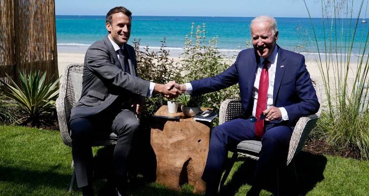 &Kappa;&rho;ί&sigma;&eta; &Gamma;&alpha;&lambda;&lambda;ί&alpha;&sigmaf;-&Eta;&Pi;&Alpha;: &Omicron;&iota; &Upsilon;&Pi;&Epsilon;&Xi; Ά&nu;&tau;&omicron;&nu;&iota; &Mu;&pi;&lambda;ί&nu;&kappa;&epsilon;&nu; &kappa;&alpha;&iota; &Zeta;&alpha;&nu;-&Iota;&beta; &Lambda;&epsilon;&nu;&tau;&rho;&iota;ά&nu; &theta;&alpha; &sigma;&upsilon;&nu;&alpha;&nu;&tau;&eta;&theta;&omicron;ύ&nu; &sigma;ή&mu;&epsilon;&rho;&alpha;